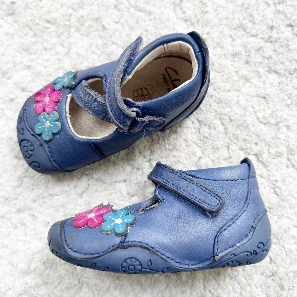 Clark Periwinkle Suede Flower Enhanced Rubber Toe Velcro Closure Boot Mary Janes